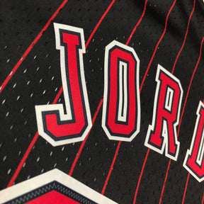 Camisola Mitchell & Ness Chicago Bulls 1995-1996 Preta