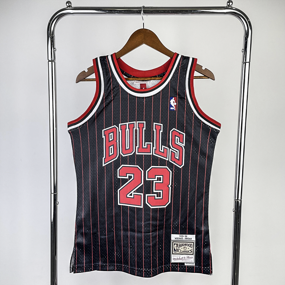 Camisola Mitchell & Ness Chicago Bulls 1995-1996 Preta