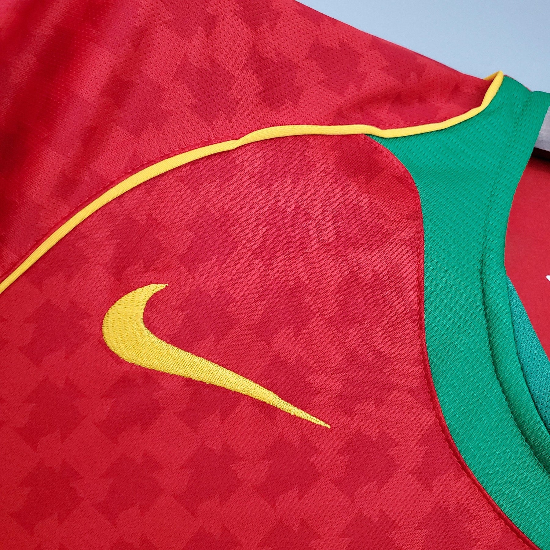 Camisola Retrô Seleção Portugal 2004/04 Home