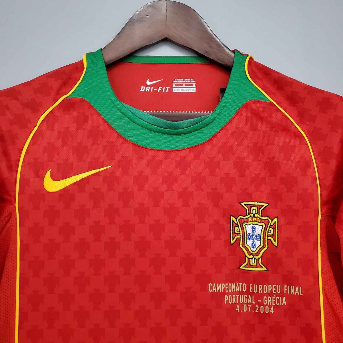 Camisola Retrô Seleção Portugal 2004/04 Home