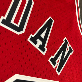 Camisola Mitchell & Ness  Chicago Bulls 1986-1987 Vermelha