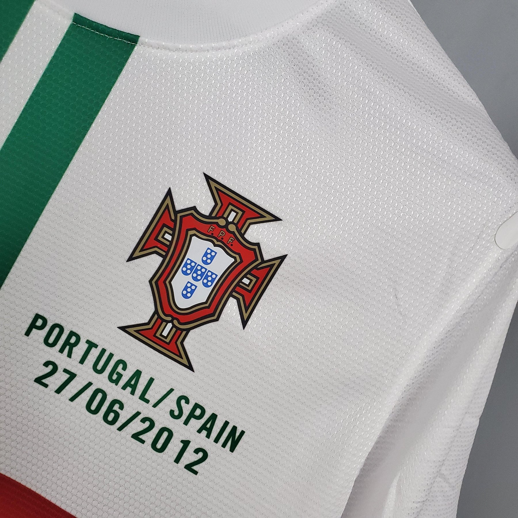 Camisola Retrô Seleção Portugal 2012/12 Away