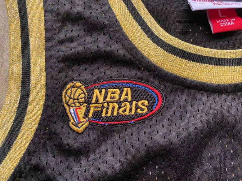 Camisola Chicago Bulls Mitchell & Ness Black/Gold 97/98 Jordan