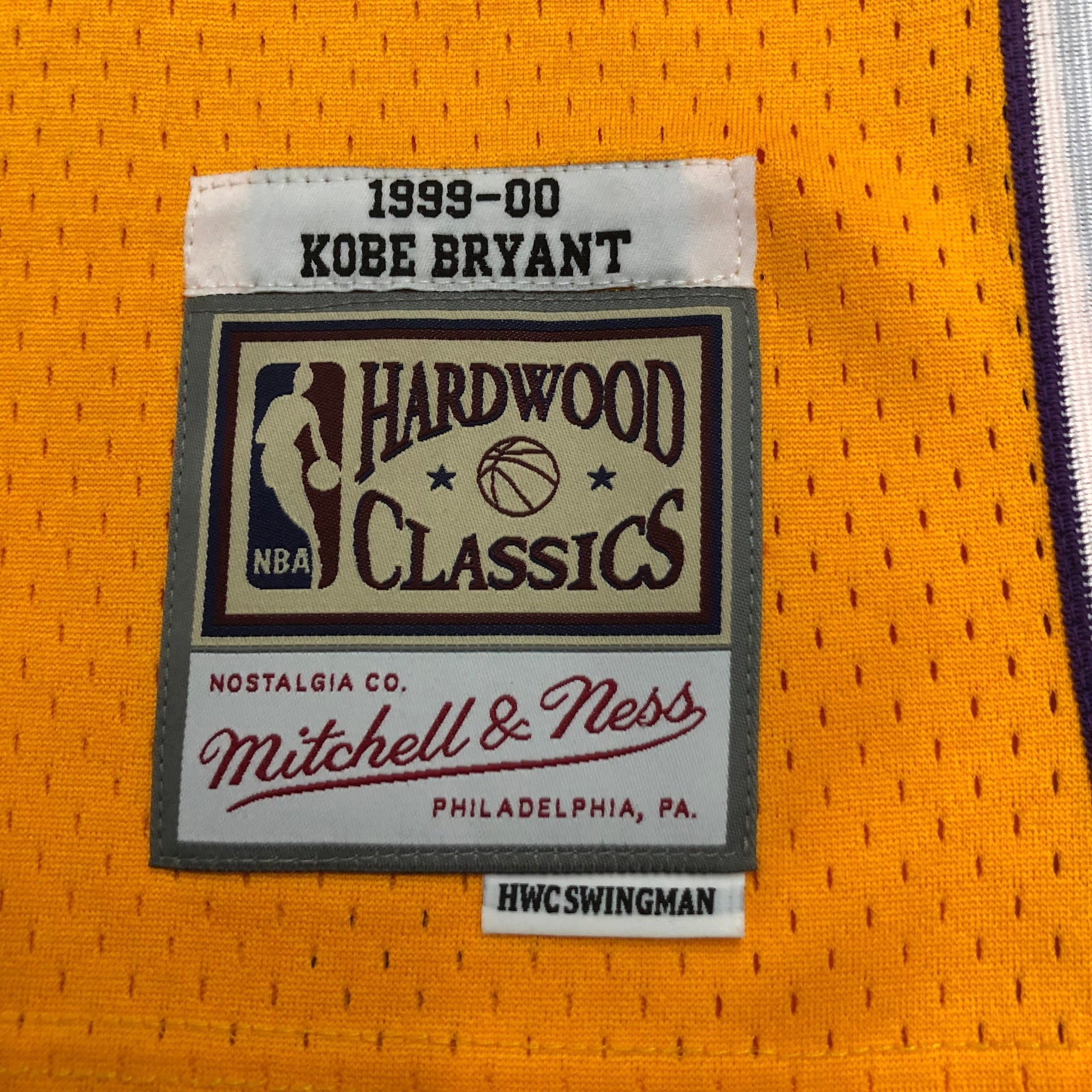 Camisola Mitchell & Ness  Los Angeles Lakers 1999-00 Dourada