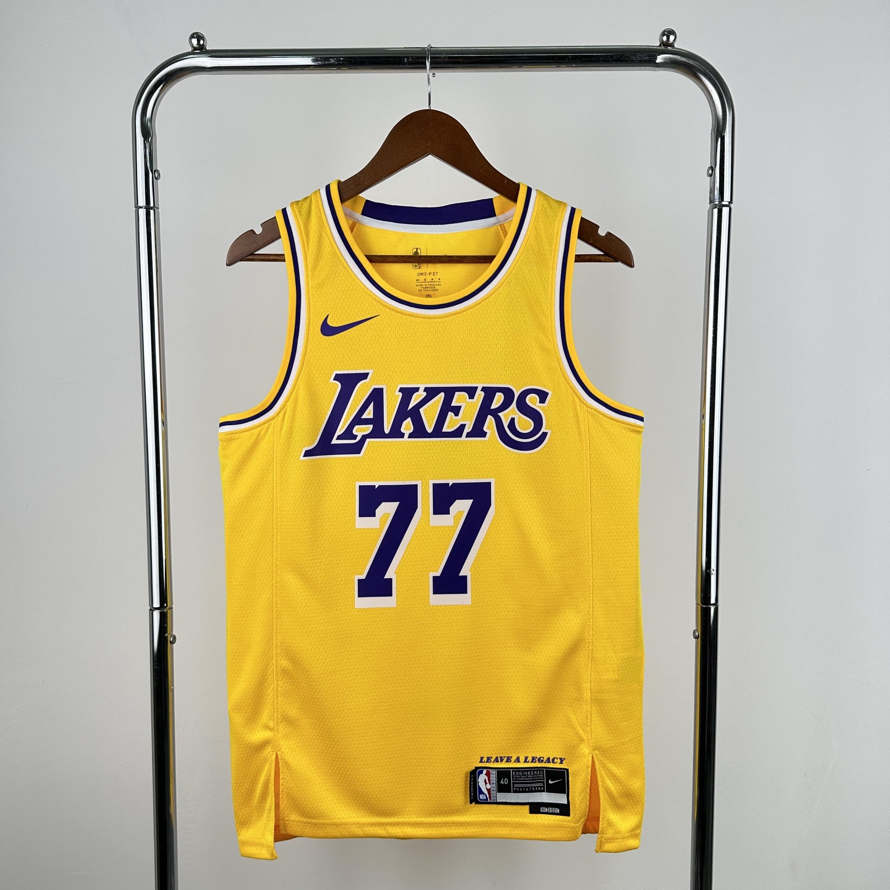 Camisola NBA Los Angeles Lakers Icon Edition Luka Dončić