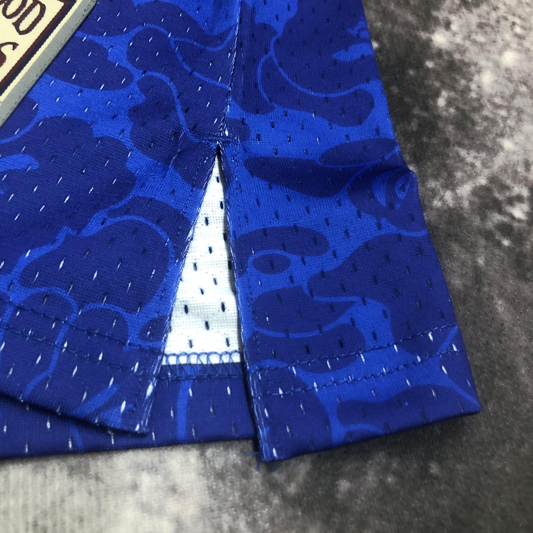 Camisola Mitchell & Ness x BAPE - Brooklyn Nets Azul