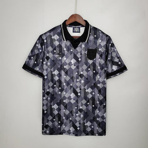 Camisola Inglaterra Retrô 1990 Preta e Branca - Umbro