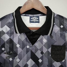 Camisola Inglaterra Retrô 1990 Preta e Branca - Umbro