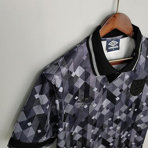 Camisola Inglaterra Retrô 1990 Preta e Branca - Umbro