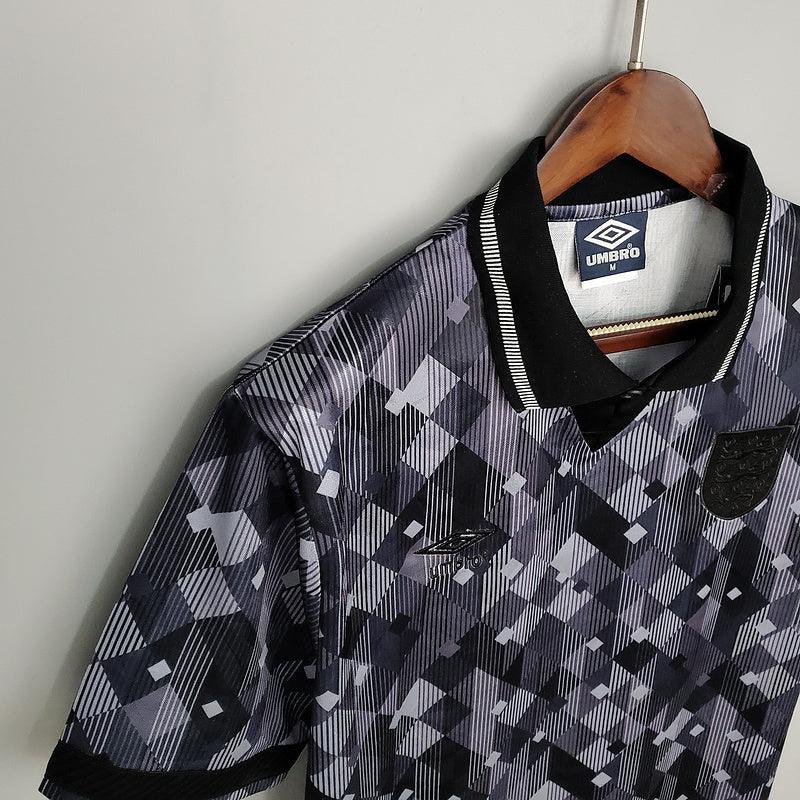 Camisola Inglaterra Retrô 1990 Preta e Branca - Umbro