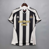 Camisola Newcastle Retrô 2005/2006 Preta e Branca