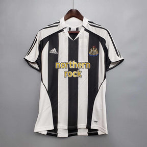 Camisola Newcastle Retrô 2005/2006 Preta e Branca