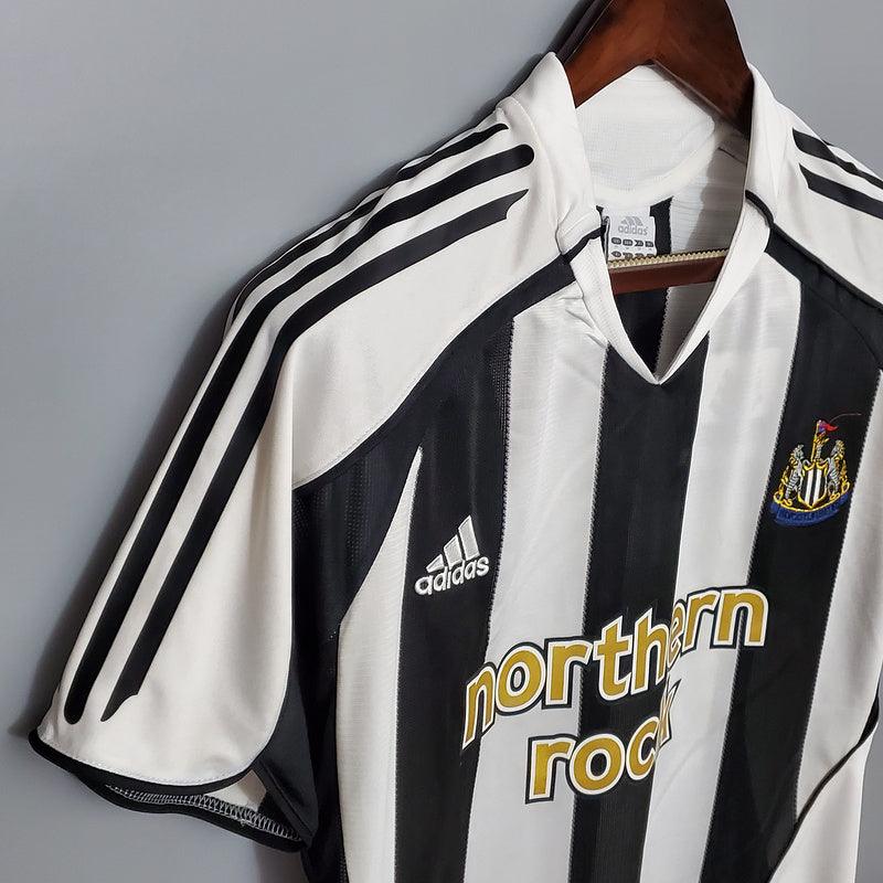 Camisola Newcastle Retrô 2005/2006 Preta e Branca
