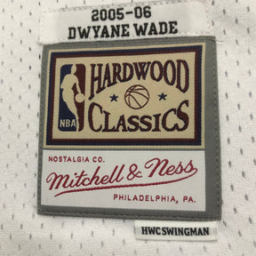 Camisola Miami Heat Mitchell & Ness Home Edition 05/06